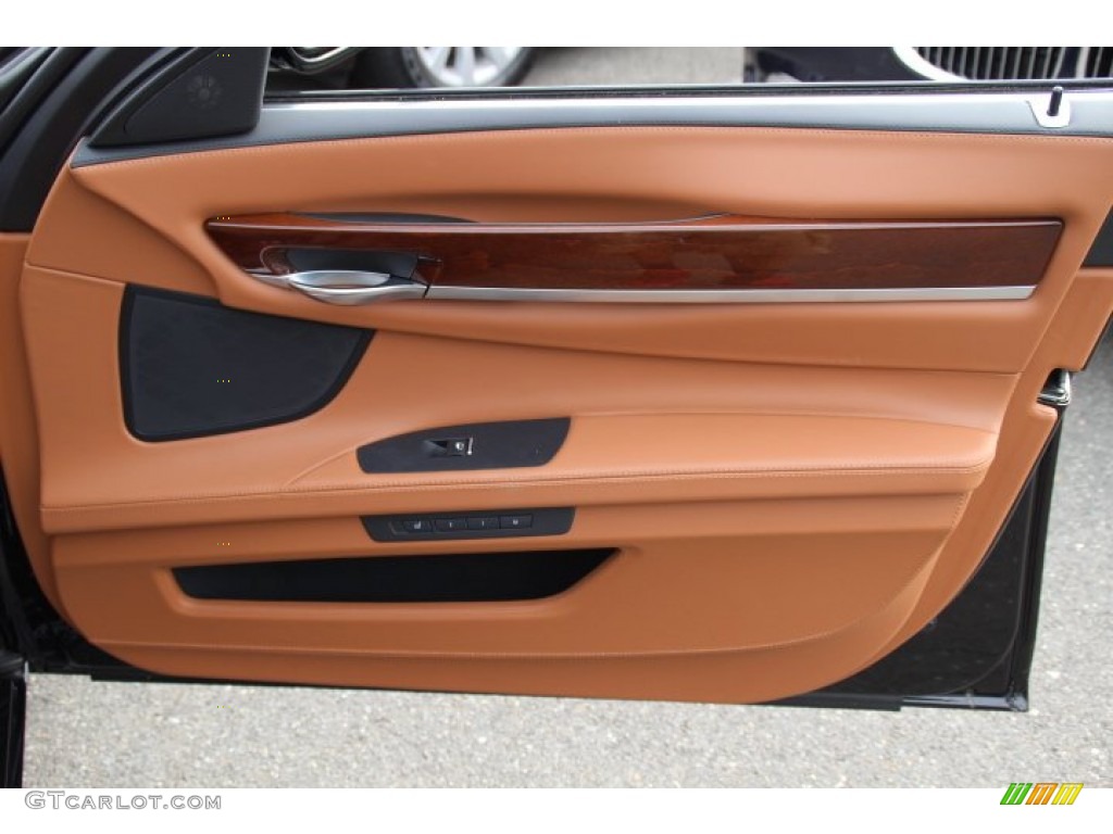 2012 BMW 7 Series 750Li Sedan Door Panel Photos