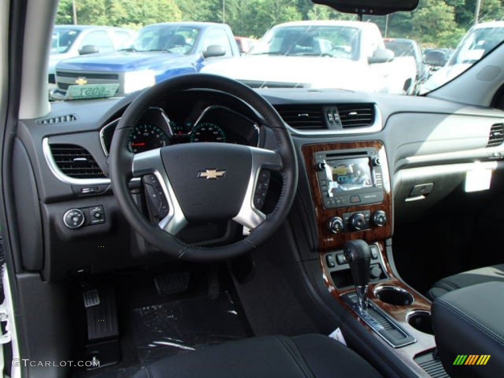 2014 Chevrolet Traverse LT AWD Ebony Dashboard Photo #83351517