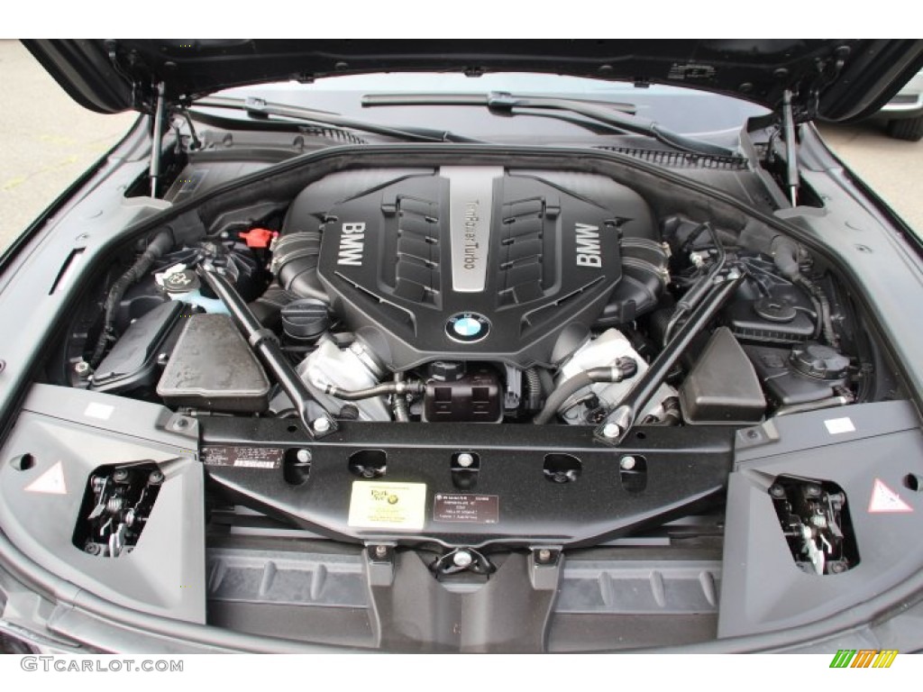 2012 BMW 7 Series 750Li Sedan Engine Photos