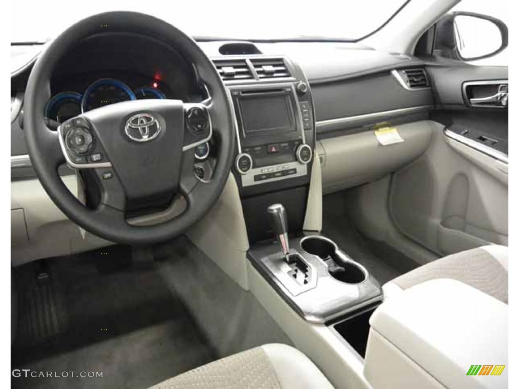 2013 Camry Hybrid LE - Magnetic Gray Metallic / Light Gray photo #5