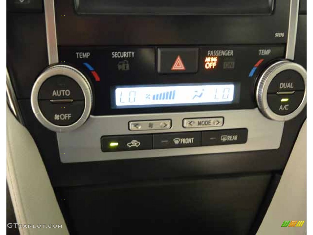 2013 Camry Hybrid LE - Magnetic Gray Metallic / Light Gray photo #14