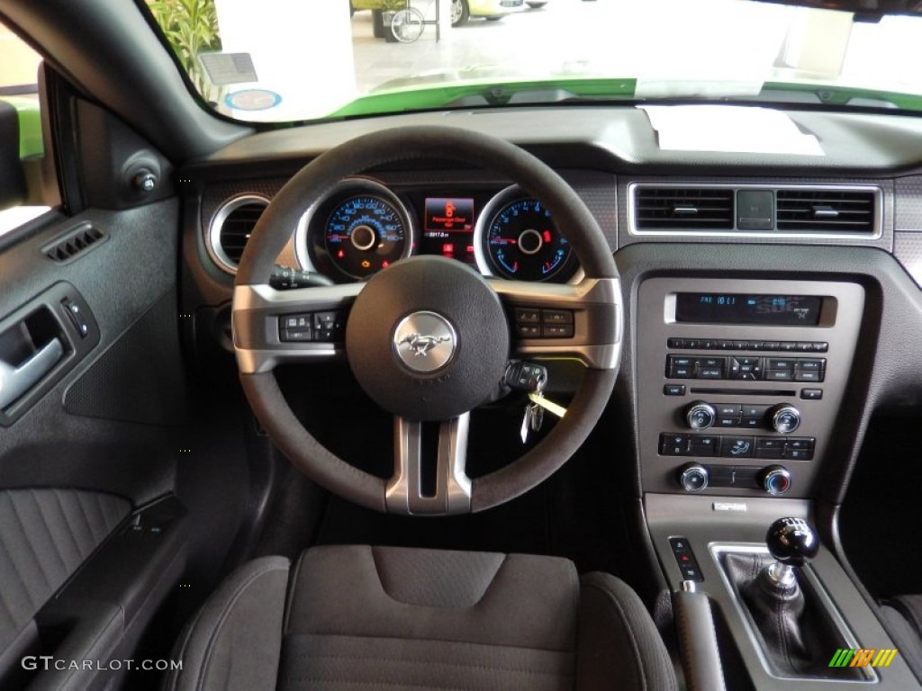 2013 Ford Mustang Boss 302 Charcoal Black/Recaro Sport Seats Dashboard Photo #83352403