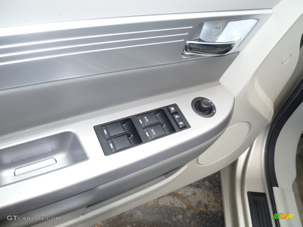2008 Sebring Touring Convertible - Linen Gold Metallic / Dark Khaki/Light Graystone photo #10