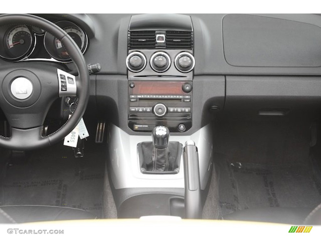 2009 Saturn Sky Red Line Roadster Black Dashboard Photo #83354758