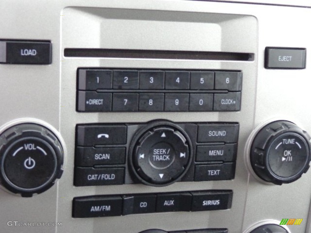 2010 Ford Escape XLT Controls Photo #83356321