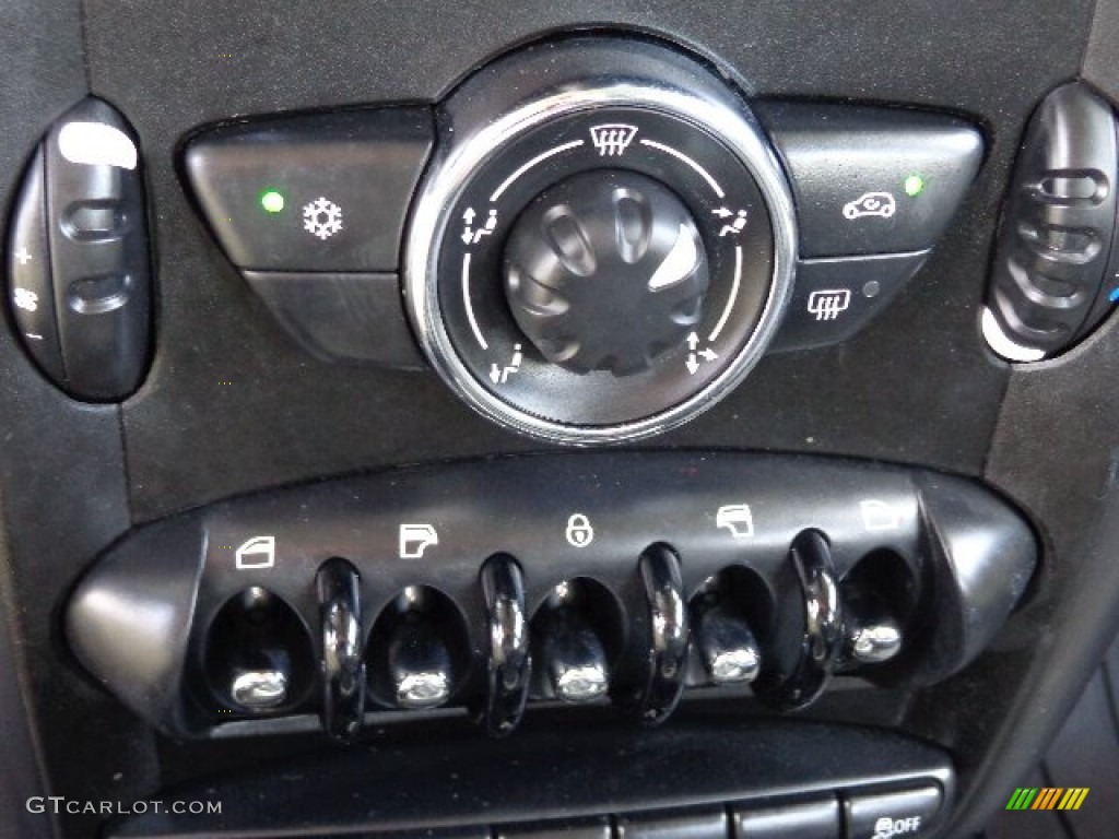 2012 Cooper S Countryman - Crystal Silver Metallic / Carbon Black photo #20