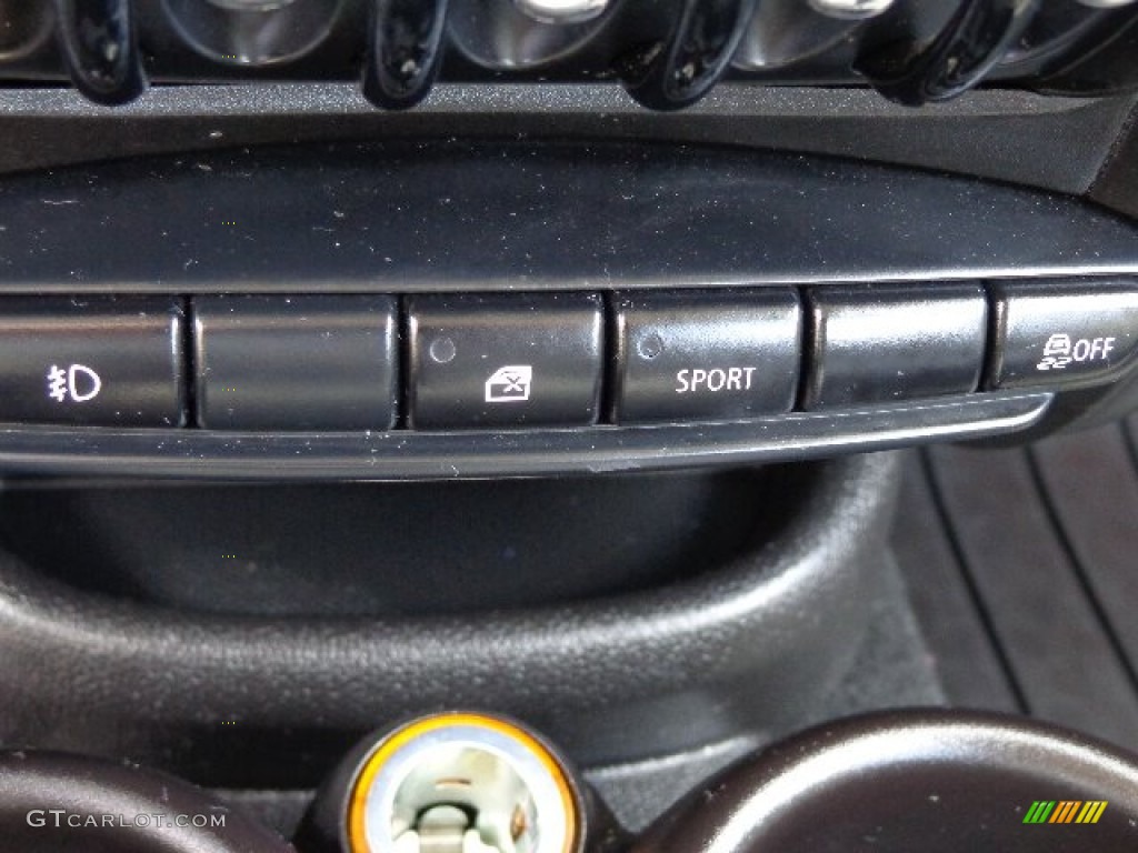 2012 Cooper S Countryman - Crystal Silver Metallic / Carbon Black photo #21