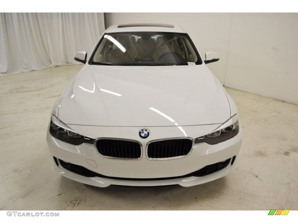 2013 3 Series 328i Sedan - Alpine White / Venetian Beige photo #4