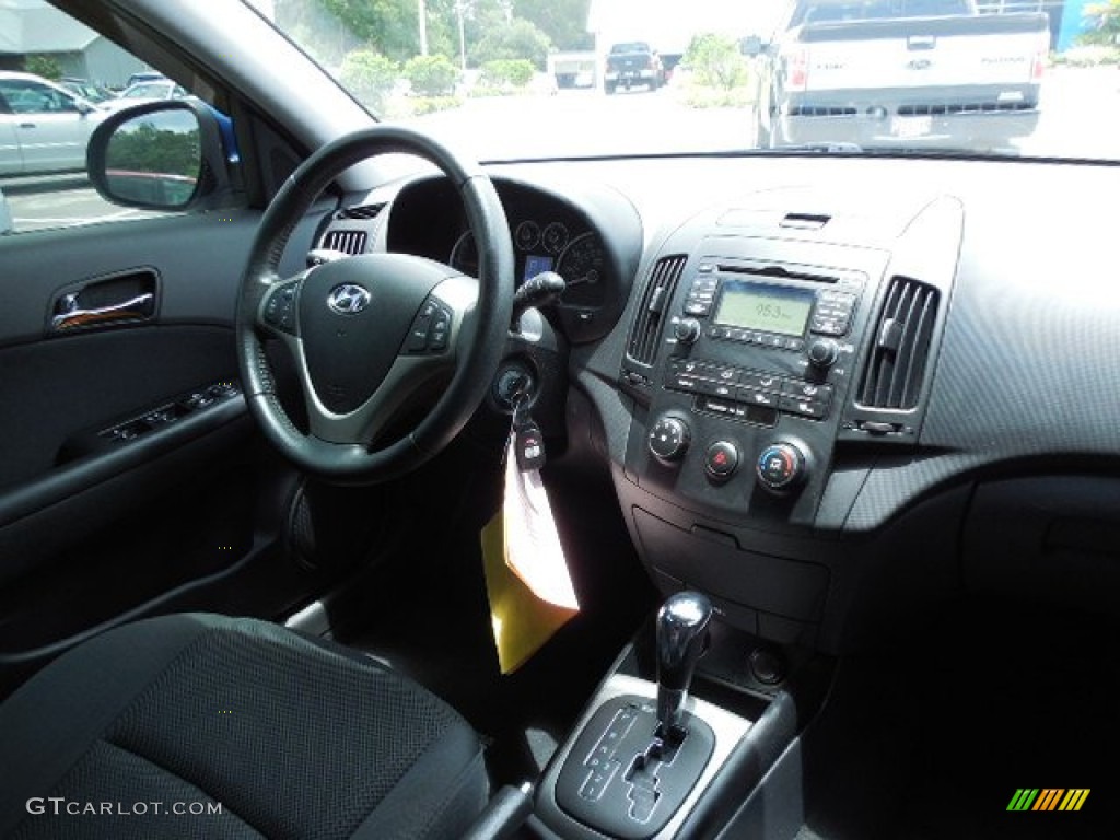 2009 Elantra Touring - Vivid Blue / Black photo #12