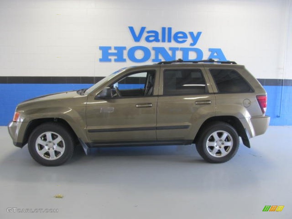2008 Grand Cherokee Laredo 4x4 - Olive Green Metallic / Khaki photo #2