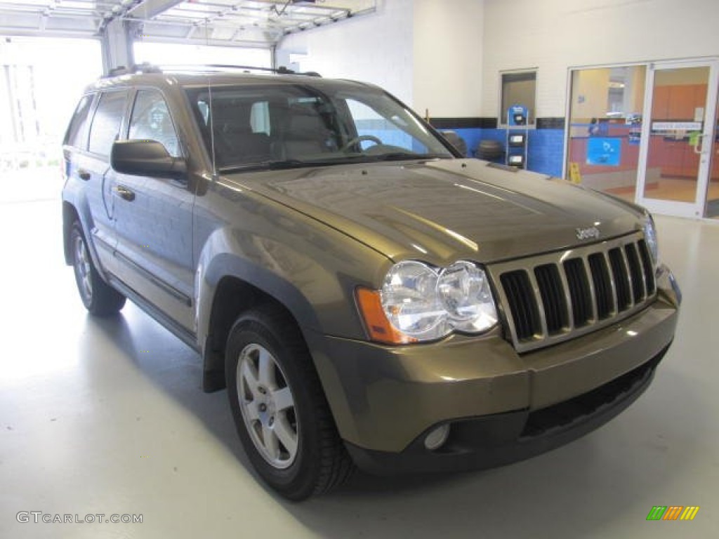 2008 Grand Cherokee Laredo 4x4 - Olive Green Metallic / Khaki photo #5