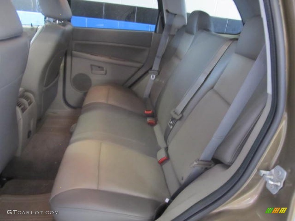 2008 Grand Cherokee Laredo 4x4 - Olive Green Metallic / Khaki photo #10