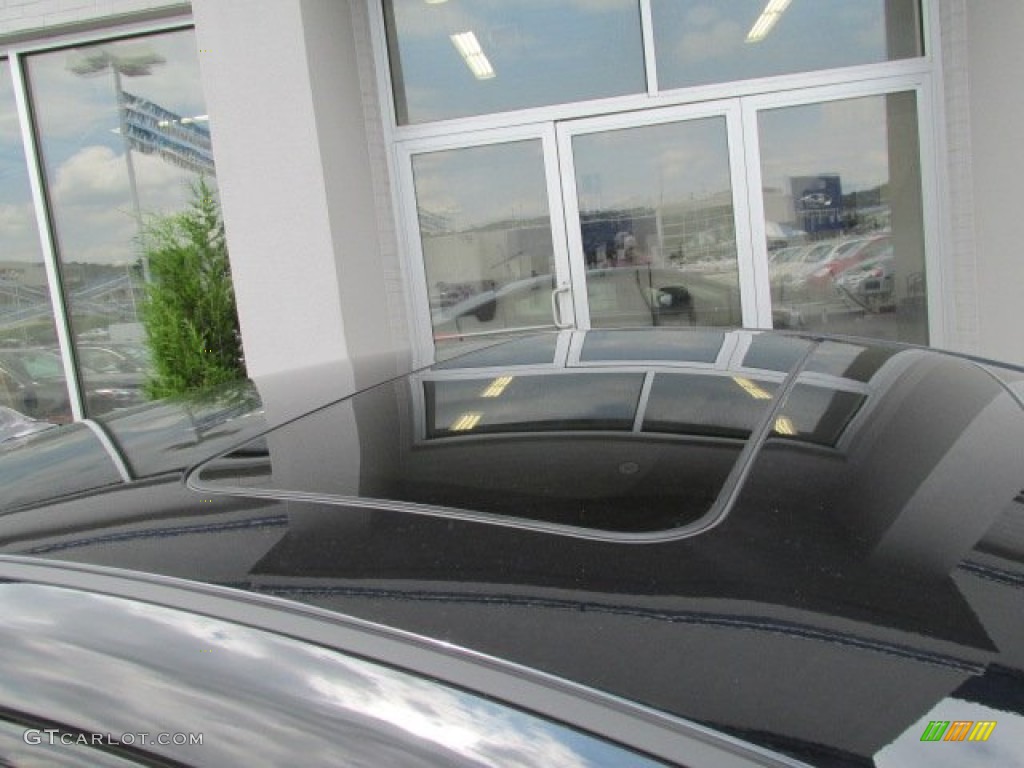2013 Elantra Limited - Midnight Black / Beige photo #3
