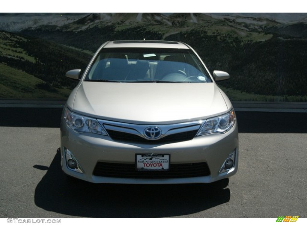 2013 Camry Hybrid XLE - Champagne Mica / Ivory photo #3