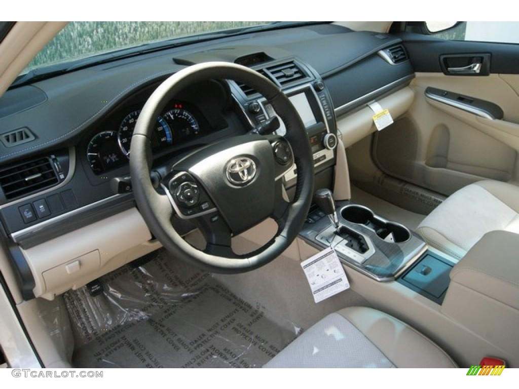2013 Camry Hybrid XLE - Champagne Mica / Ivory photo #5