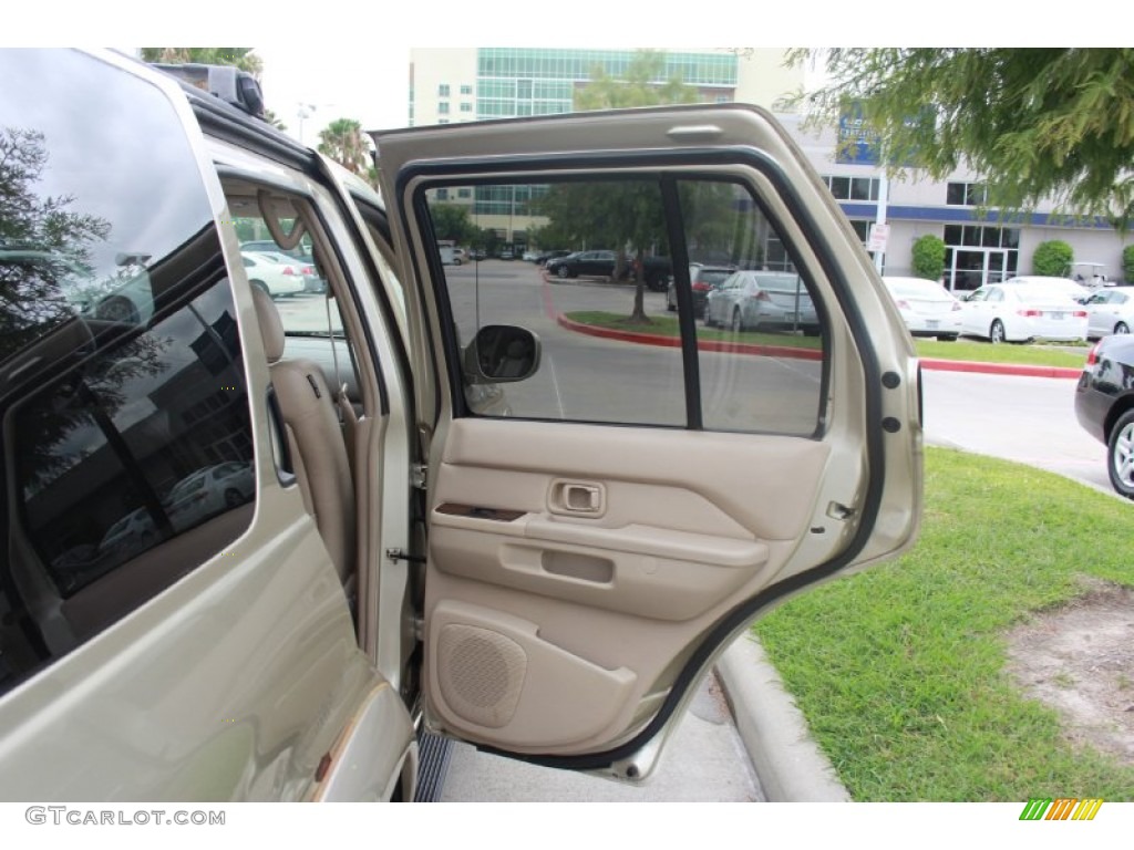 2001 Pathfinder LE 4x4 - Sahara Beige Metallic / Beige photo #13