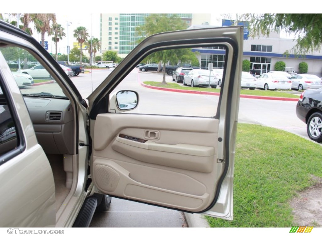 2001 Pathfinder LE 4x4 - Sahara Beige Metallic / Beige photo #15