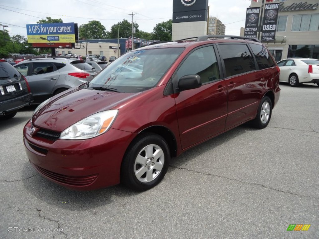 2004 Sienna LE - Salsa Red Pearl / Stone Gray photo #2