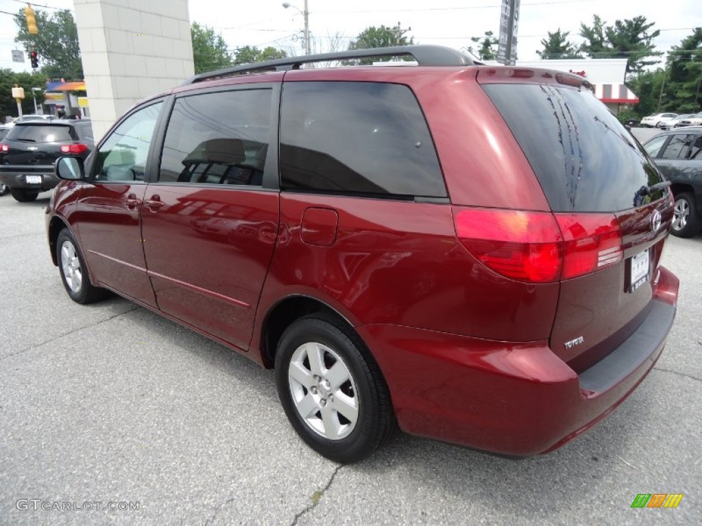 2004 Sienna LE - Salsa Red Pearl / Stone Gray photo #8