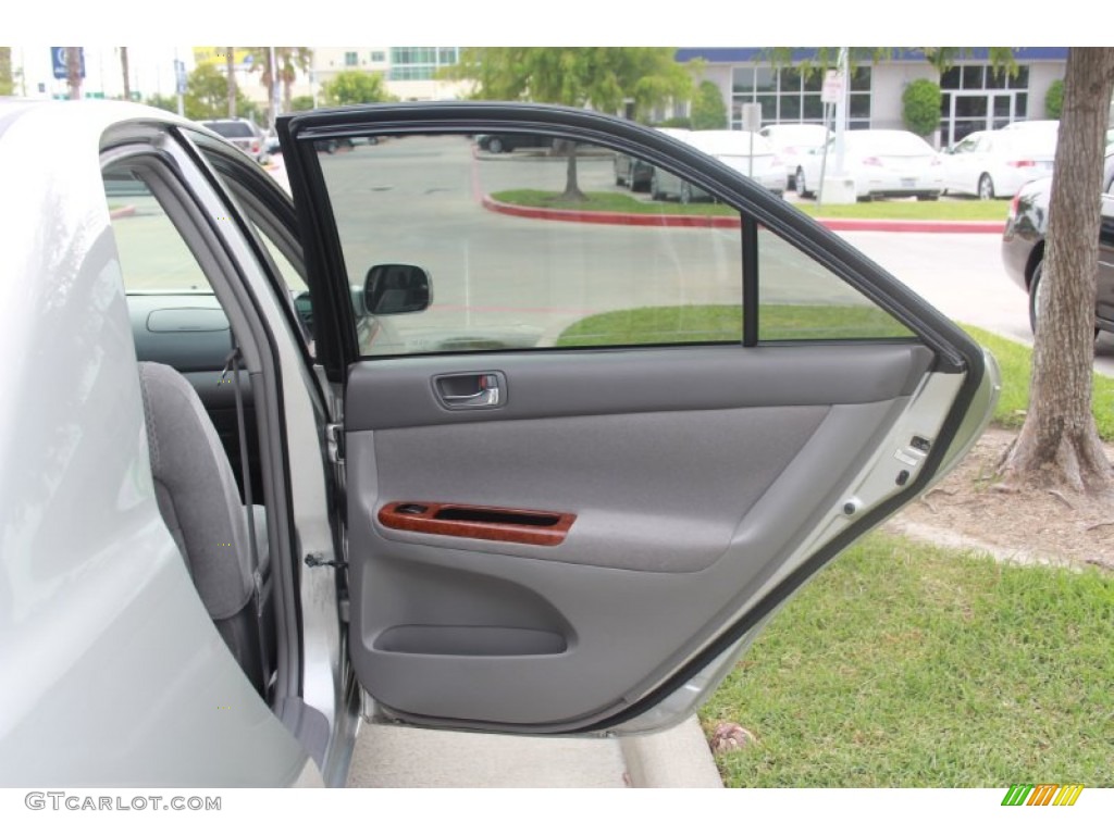 2004 Toyota Camry XLE Dark Charcoal Door Panel Photo #83368501