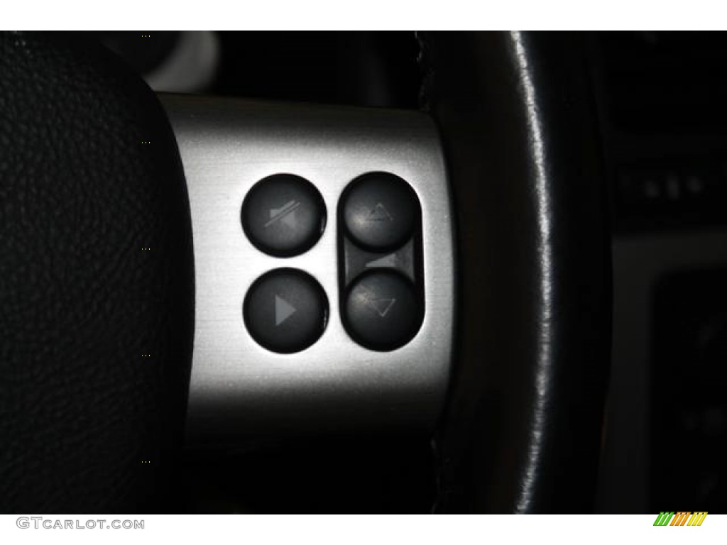 2005 Pontiac Montana SV6 FWD Controls Photo #83372464