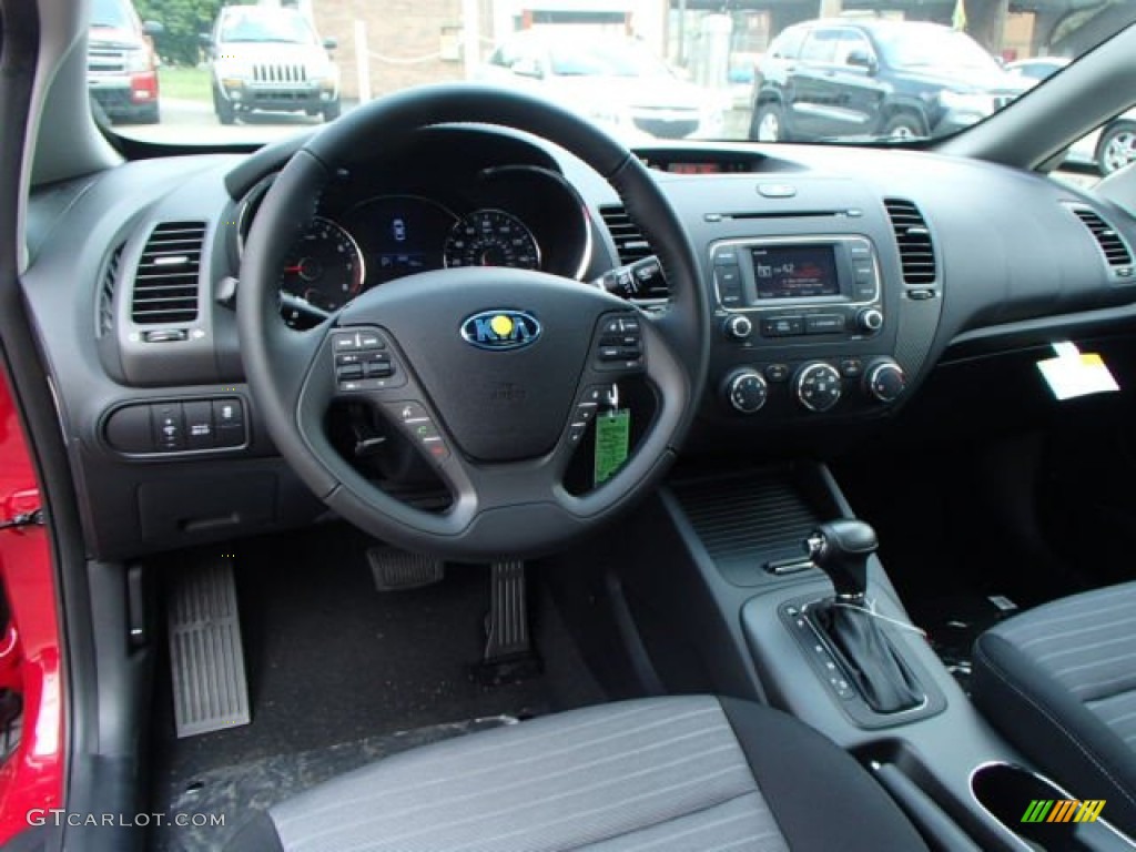 Black Interior 2014 Kia Forte EX Photo #83380915