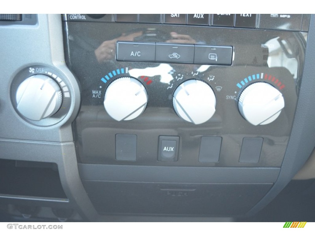 2013 Tundra Double Cab - Super White / Sand Beige photo #30