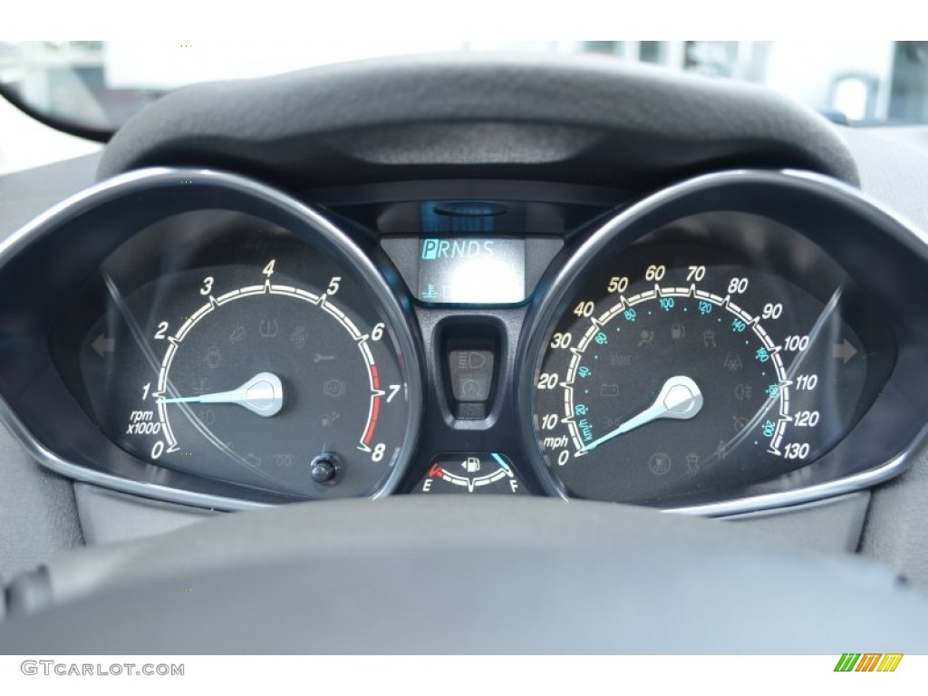 2014 Ford Fiesta SE Sedan Gauges Photo #83383054