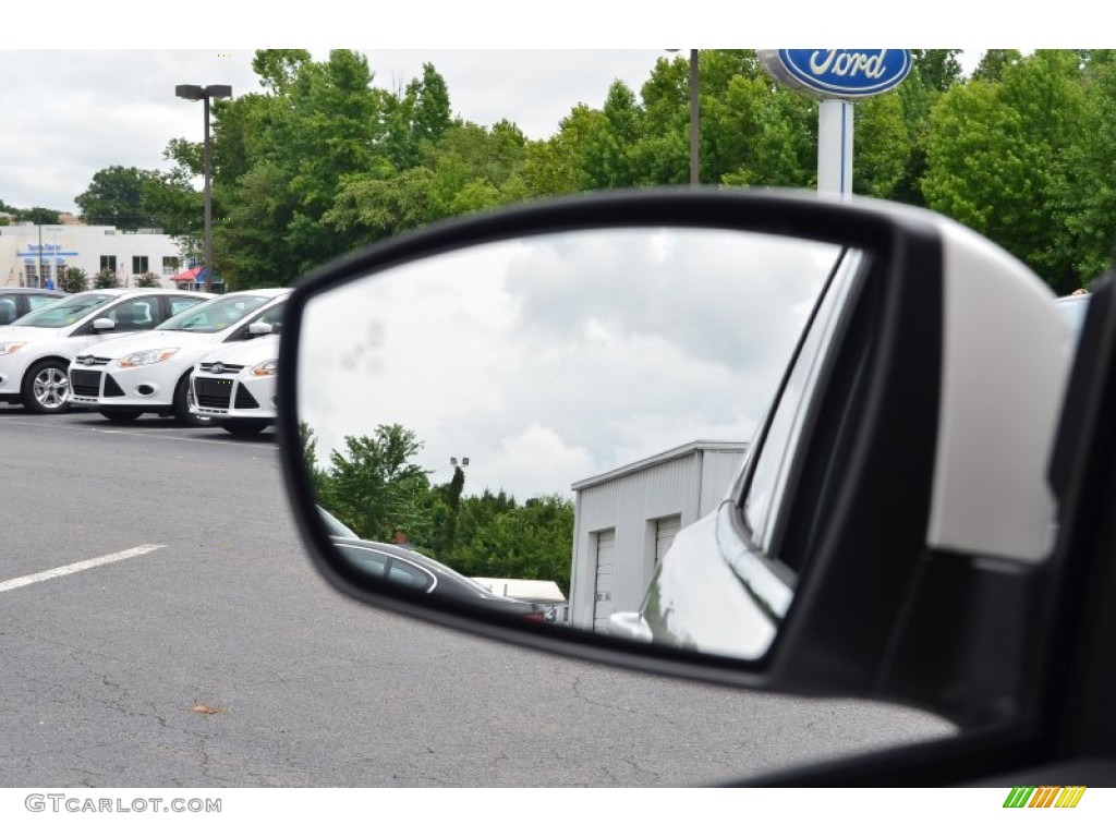 2014 Escape Titanium 1.6L EcoBoost - White Platinum / Medium Light Stone photo #24