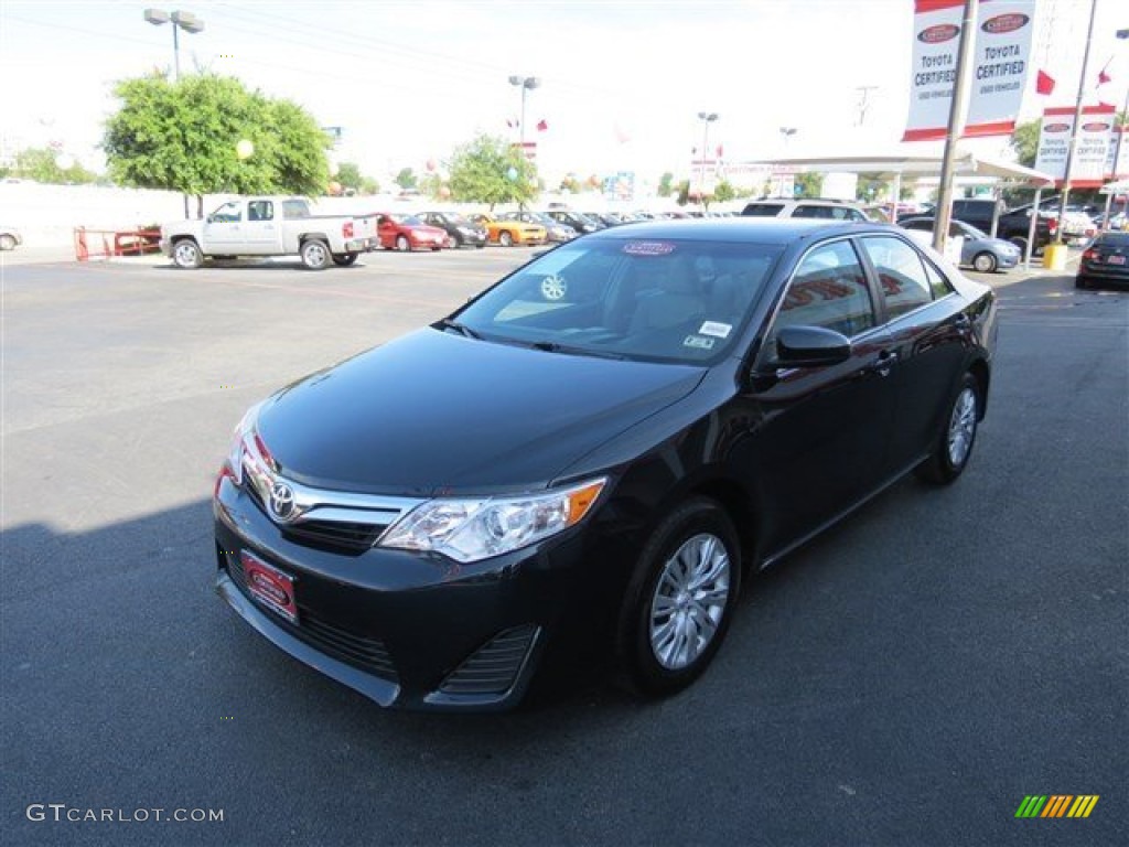 2013 Camry LE - Cosmic Gray Metallic / Ivory photo #3
