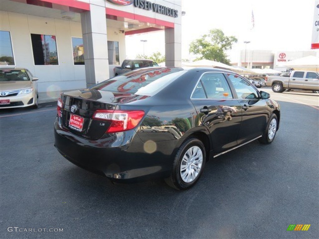 2013 Camry LE - Cosmic Gray Metallic / Ivory photo #7