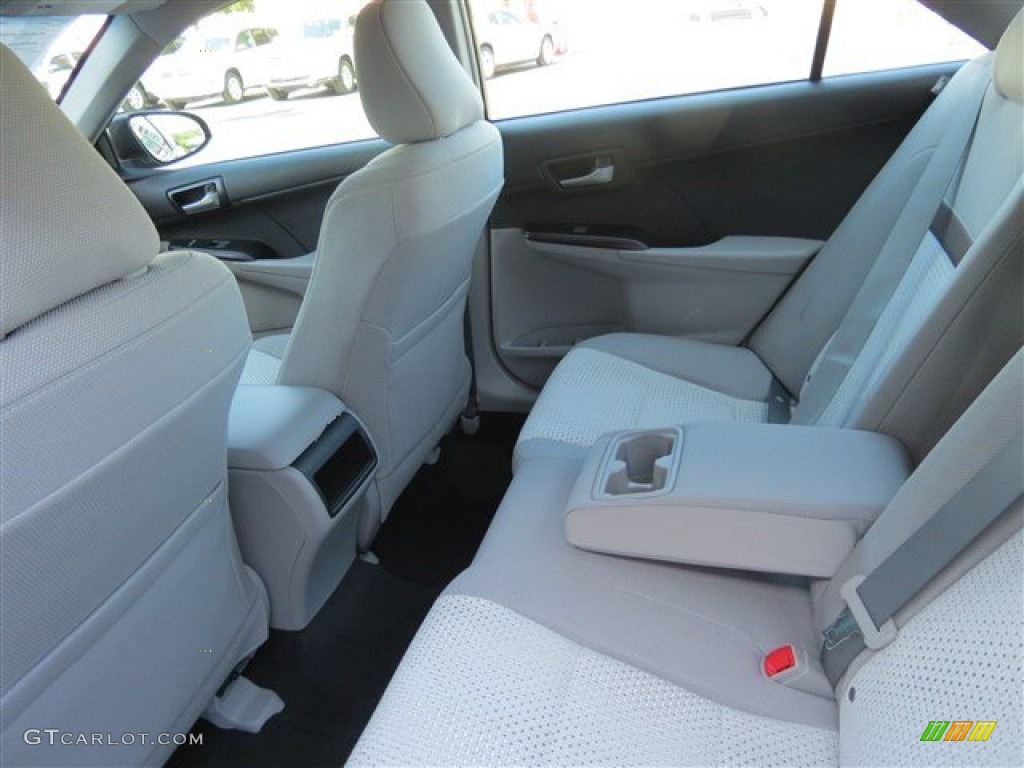2013 Camry LE - Cosmic Gray Metallic / Ivory photo #12