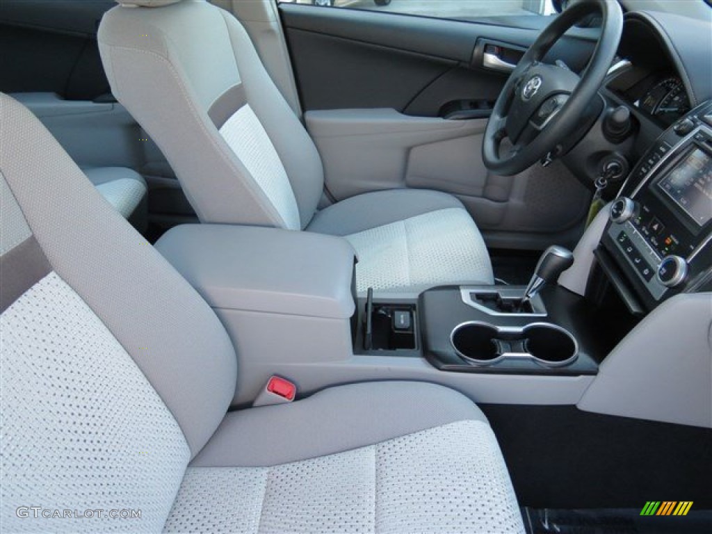 2013 Camry LE - Cosmic Gray Metallic / Ivory photo #13