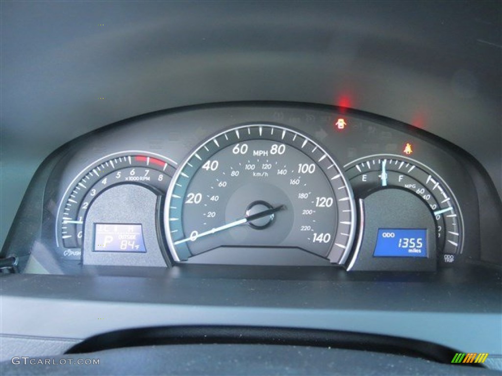 2013 Camry LE - Cosmic Gray Metallic / Ivory photo #16