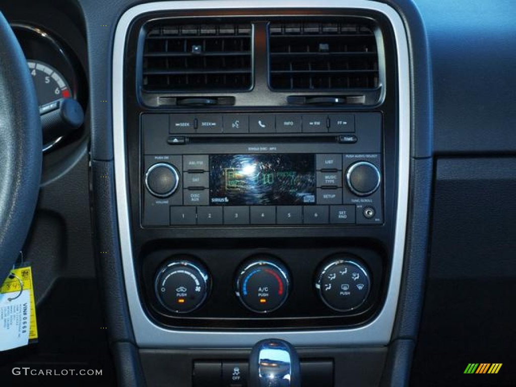 2011 Dodge Caliber Heat Controls Photo #83387512
