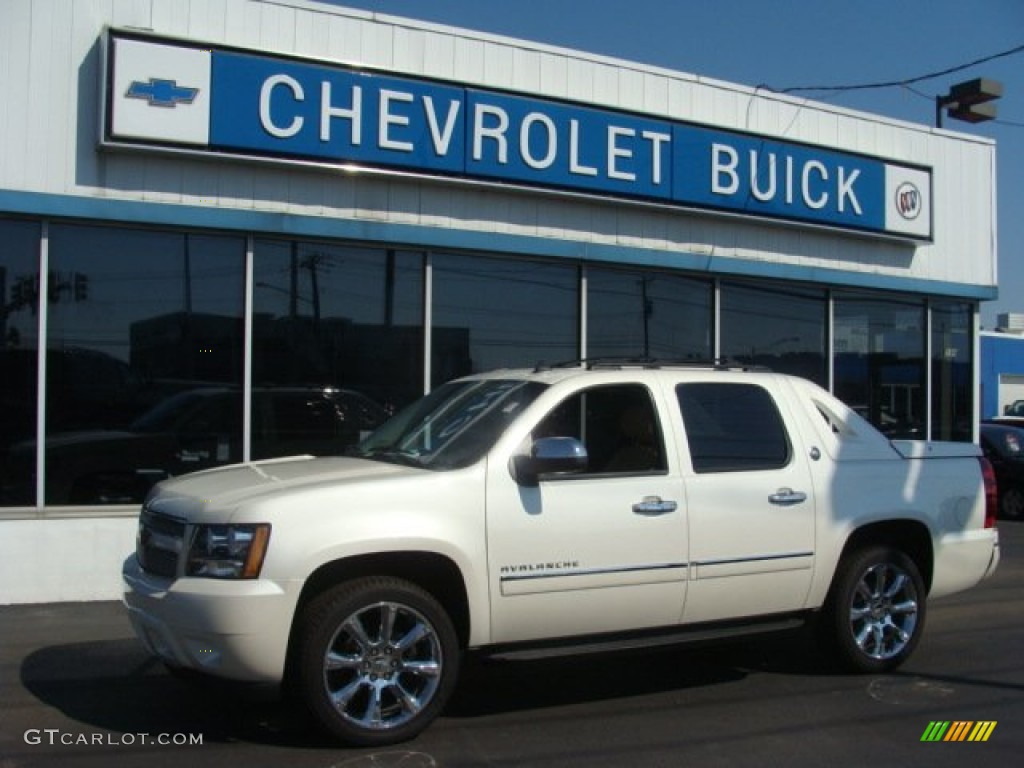 2013 Avalanche LTZ 4x4 - White Diamond Tricoat / Dark Cashmere/Light Cashmere photo #1