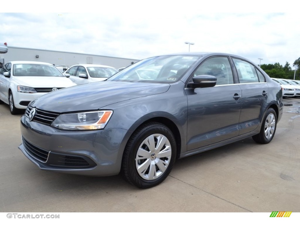 2013 Jetta SE Sedan - Platinum Gray Metallic / Titan Black photo #1