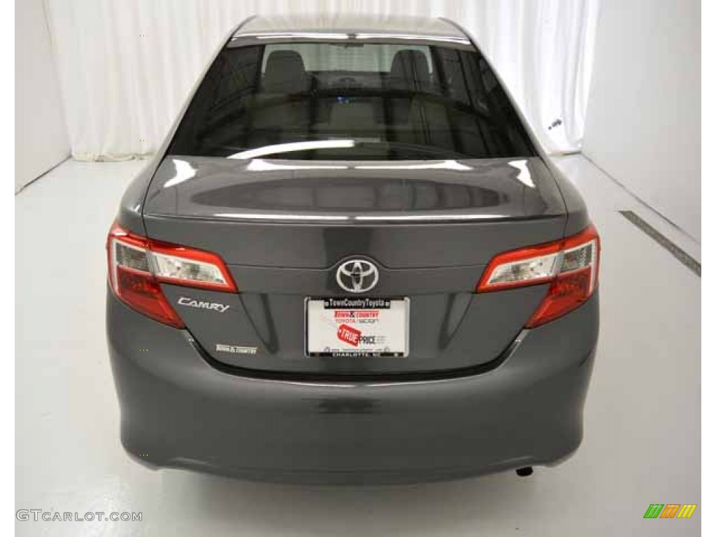 2013 Camry L - Magnetic Gray Metallic / Ash photo #25