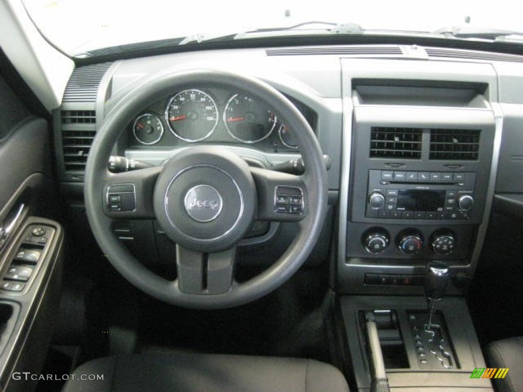 2011 Liberty Sport 4x4 - Natural Green Metallic / Dark Slate Gray photo #20