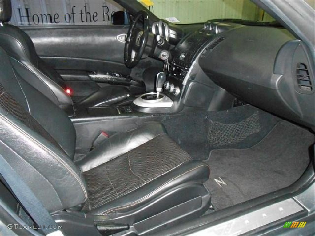 2006 350Z Touring Coupe - Silver Alloy Metallic / Charcoal Leather photo #17