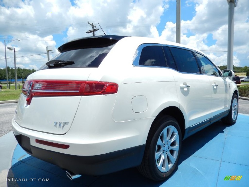 Crystal Champagne 2014 Lincoln MKT FWD Exterior Photo #83397583