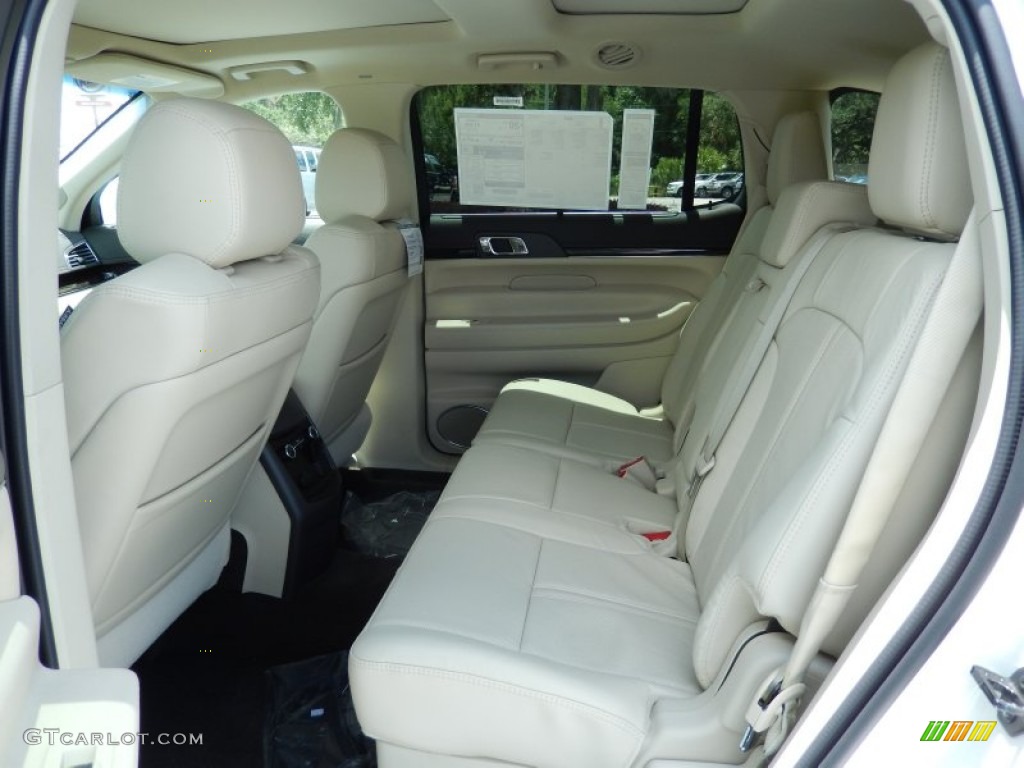 2014 Lincoln MKT FWD Rear Seat Photo #83397686