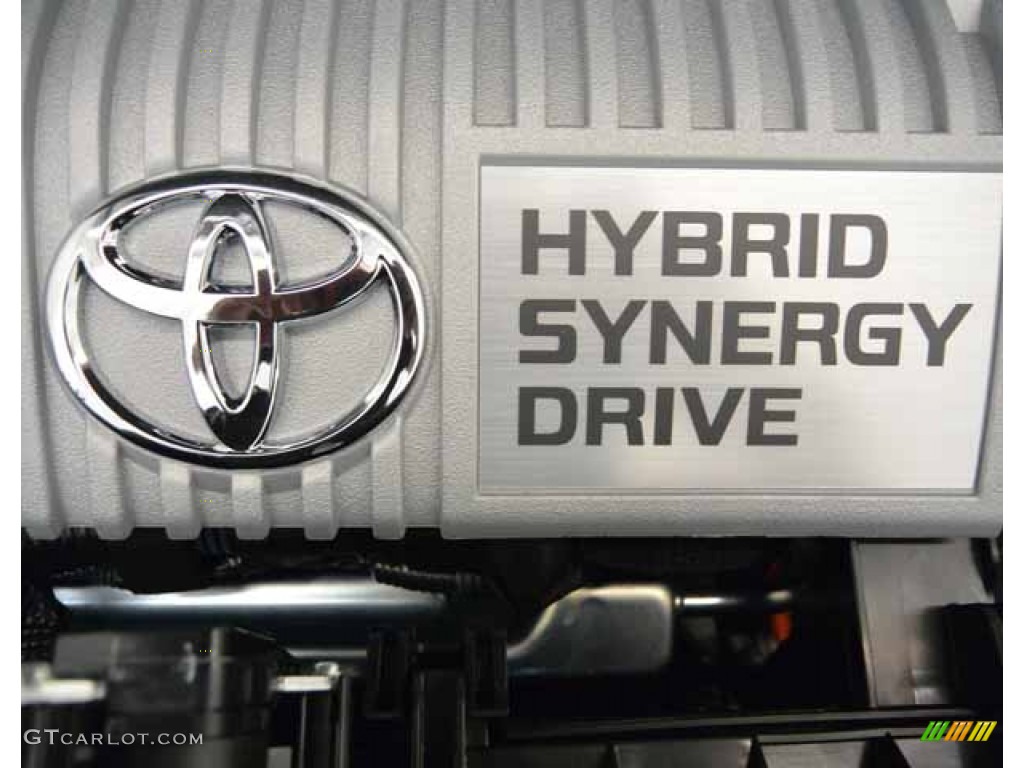 2013 Toyota Prius Three Hybrid Marks and Logos Photo #83398711