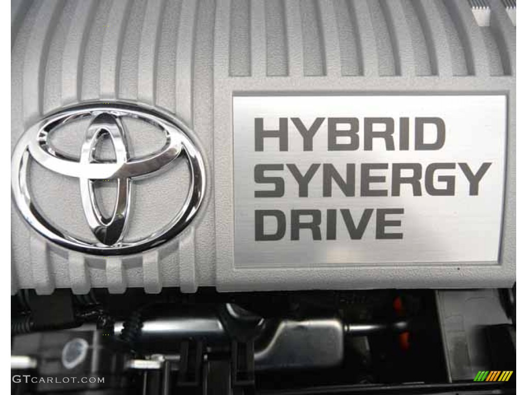 2013 Toyota Prius Three Hybrid Marks and Logos Photo #83399461