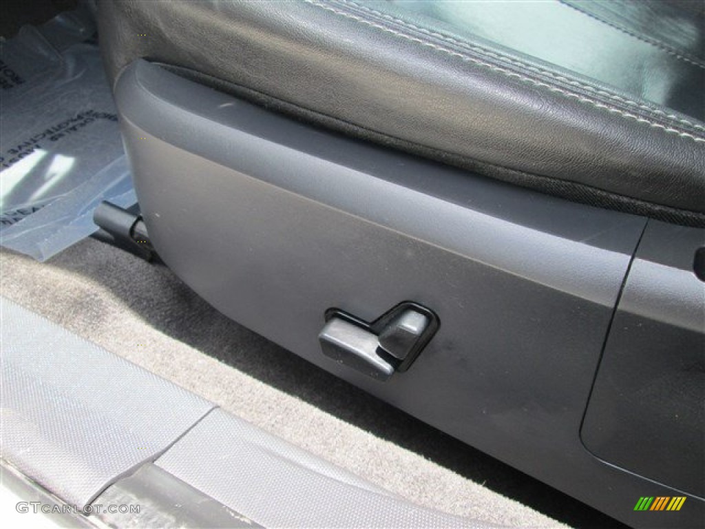 2010 Sebring Limited Sedan - Bright Silver Metallic / Dark Slate Gray photo #7