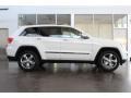 Stone White - Grand Cherokee Overland Photo No. 7