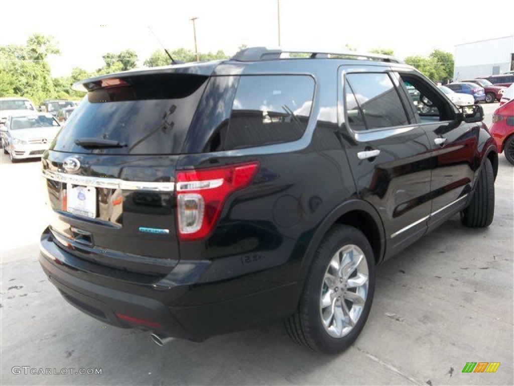 2014 Explorer XLT - Tuxedo Black / Medium Light Stone photo #4