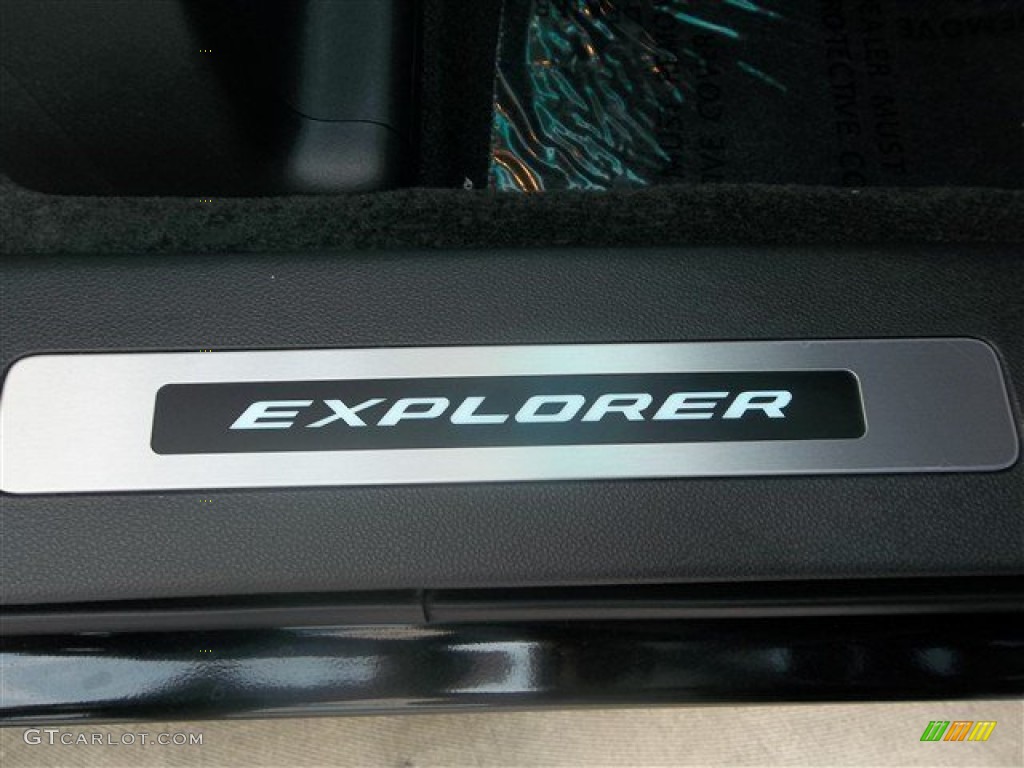 2014 Explorer Sport 4WD - Tuxedo Black / Sport Charcoal Black photo #8