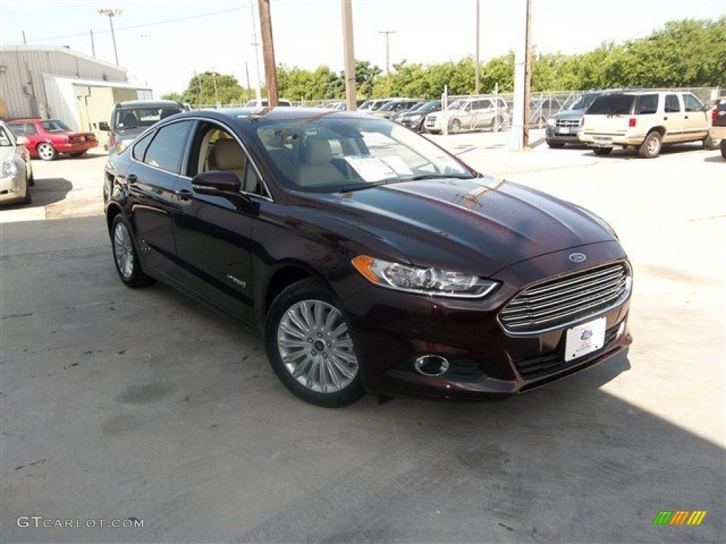 2013 Fusion Hybrid SE - Bordeaux Reserve Red Metallic / Dune photo #4