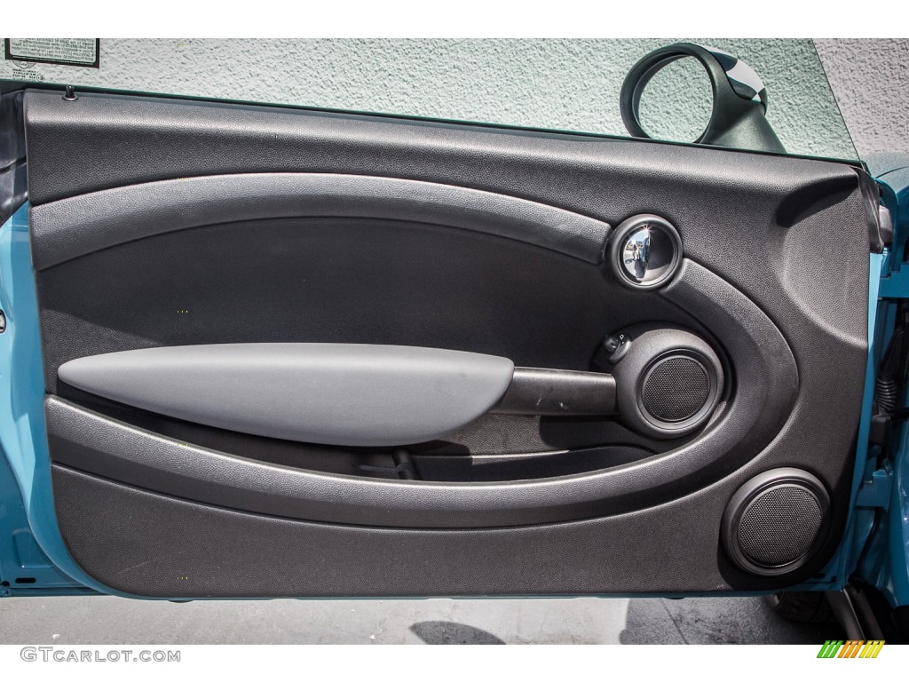 2009 Mini Cooper Hardtop Black/Grey Door Panel Photo #83411626